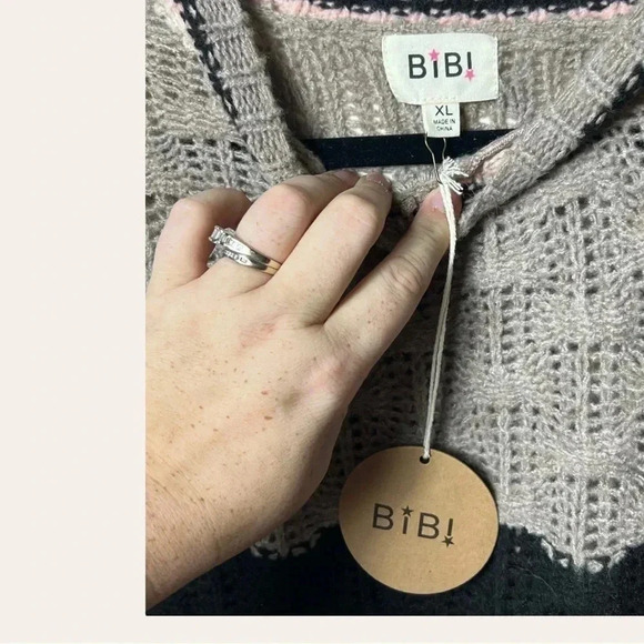 1221. BIBI TEXTURED SWEATER SIZE X-LARGE PINK/BLACK/TAN/WHITE IN COLOR BALLOON - Picture 9 of 13